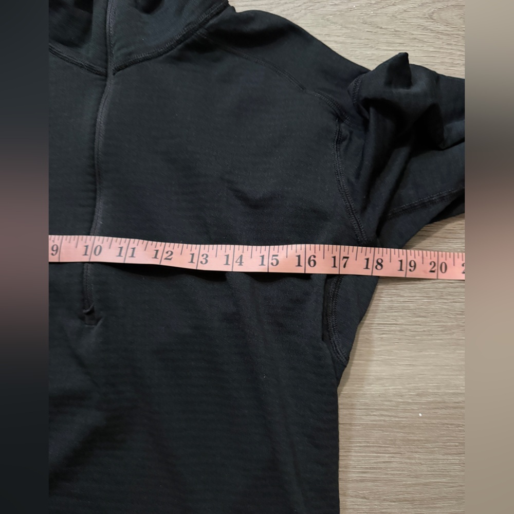 Patagonia Black Half-Zip Performance Pullover - Picture 6 of 8